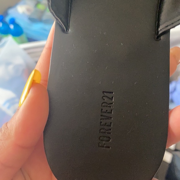 Forever21 size 9 sandals - Picture 2 of 6